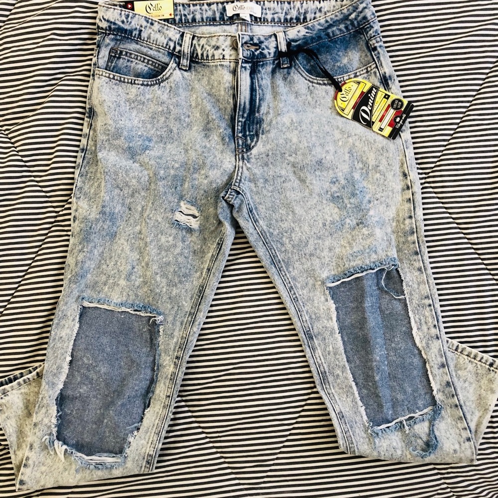NWT-Cello jeans size 7 acid wash